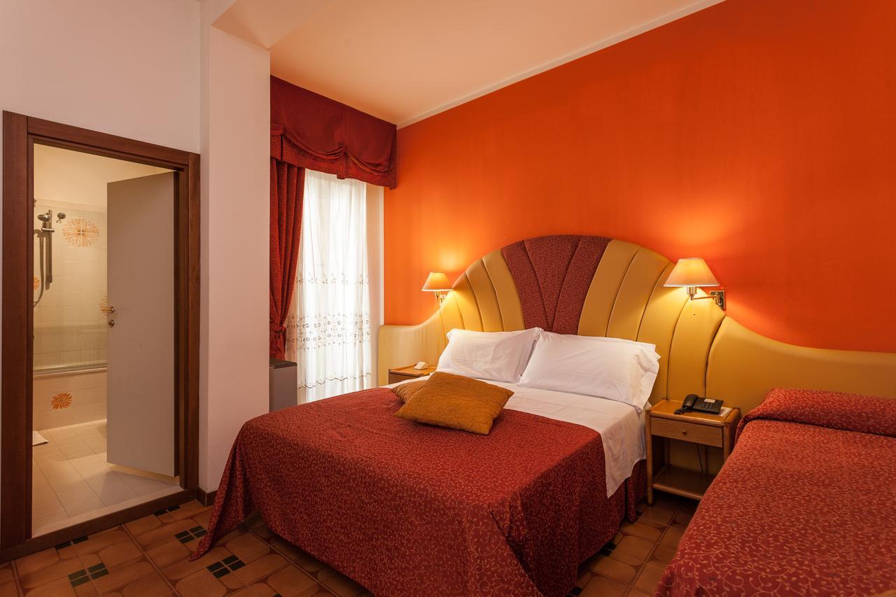 Hotel Resort Marinella Gabicce Mare Exterior foto