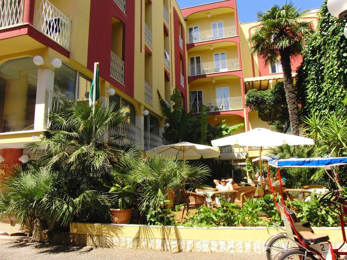 Hotel Resort Marinella Gabicce Mare Exterior foto